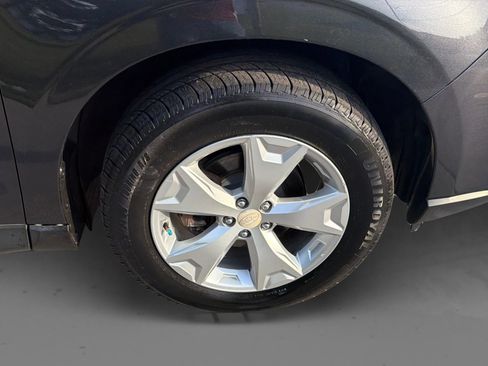 Used 2014 Subaru Forester 2.5i Premium AWD/4WD image 25
