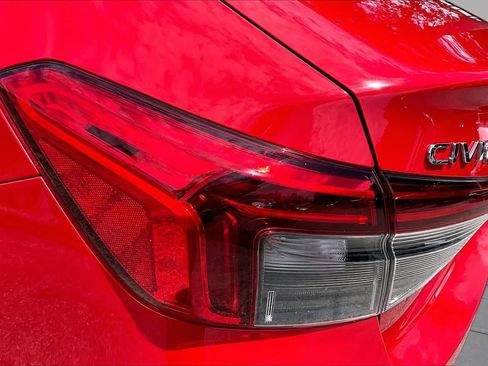 Used 2024 Honda Civic Sport image 29