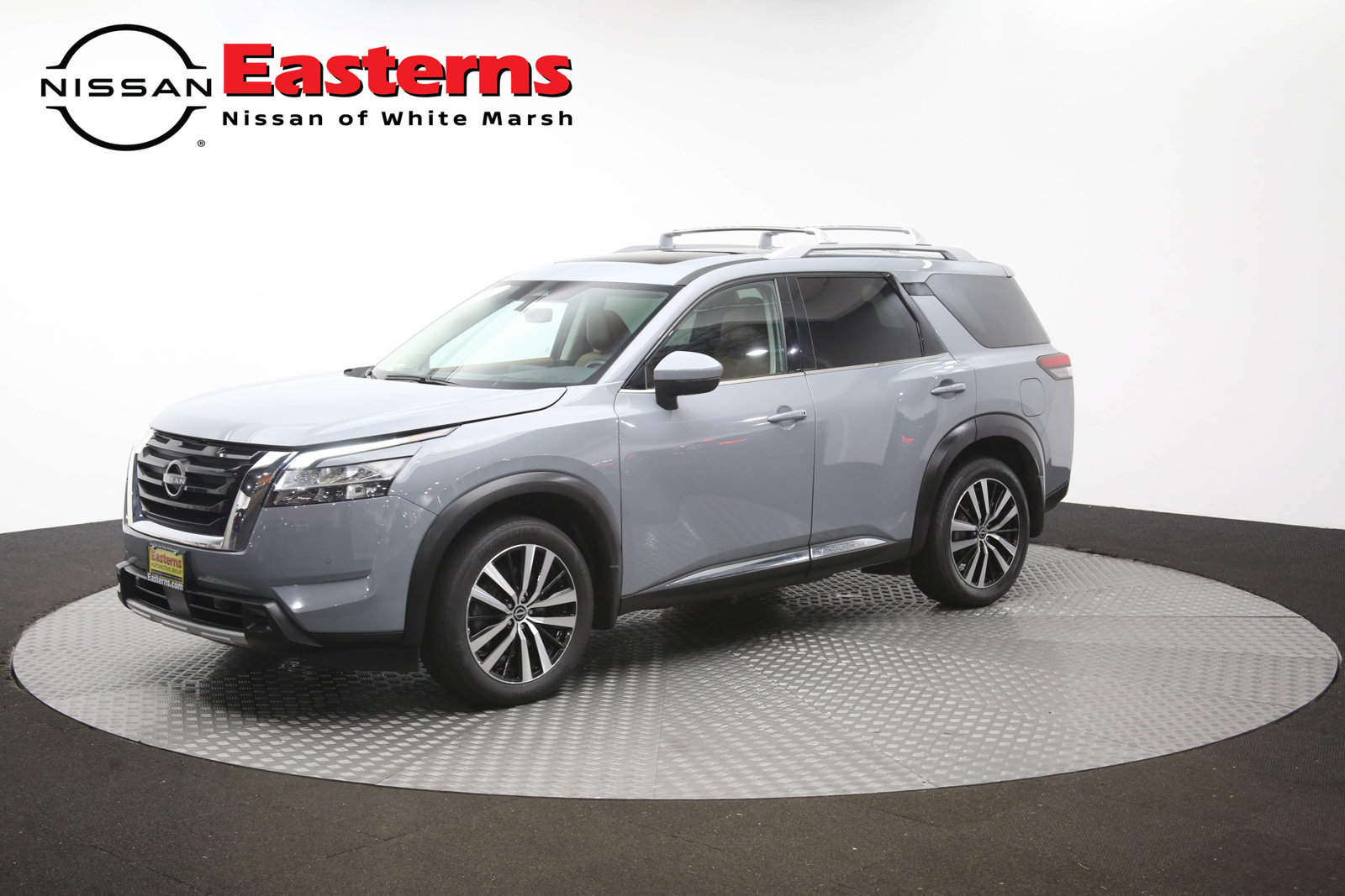 Used 2023 Nissan Pathfinder Platinum w/ Cargo Package AWD/4WD image 55