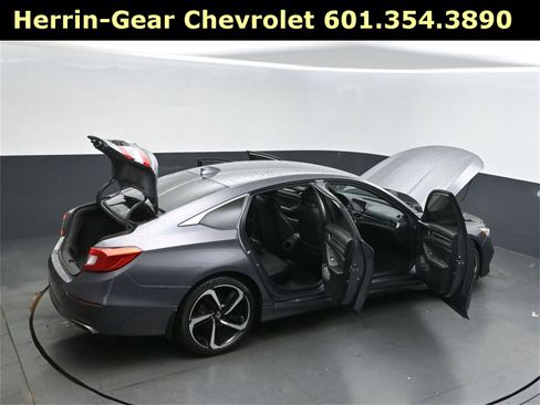 Used 2018 Honda Accord Sport image 49