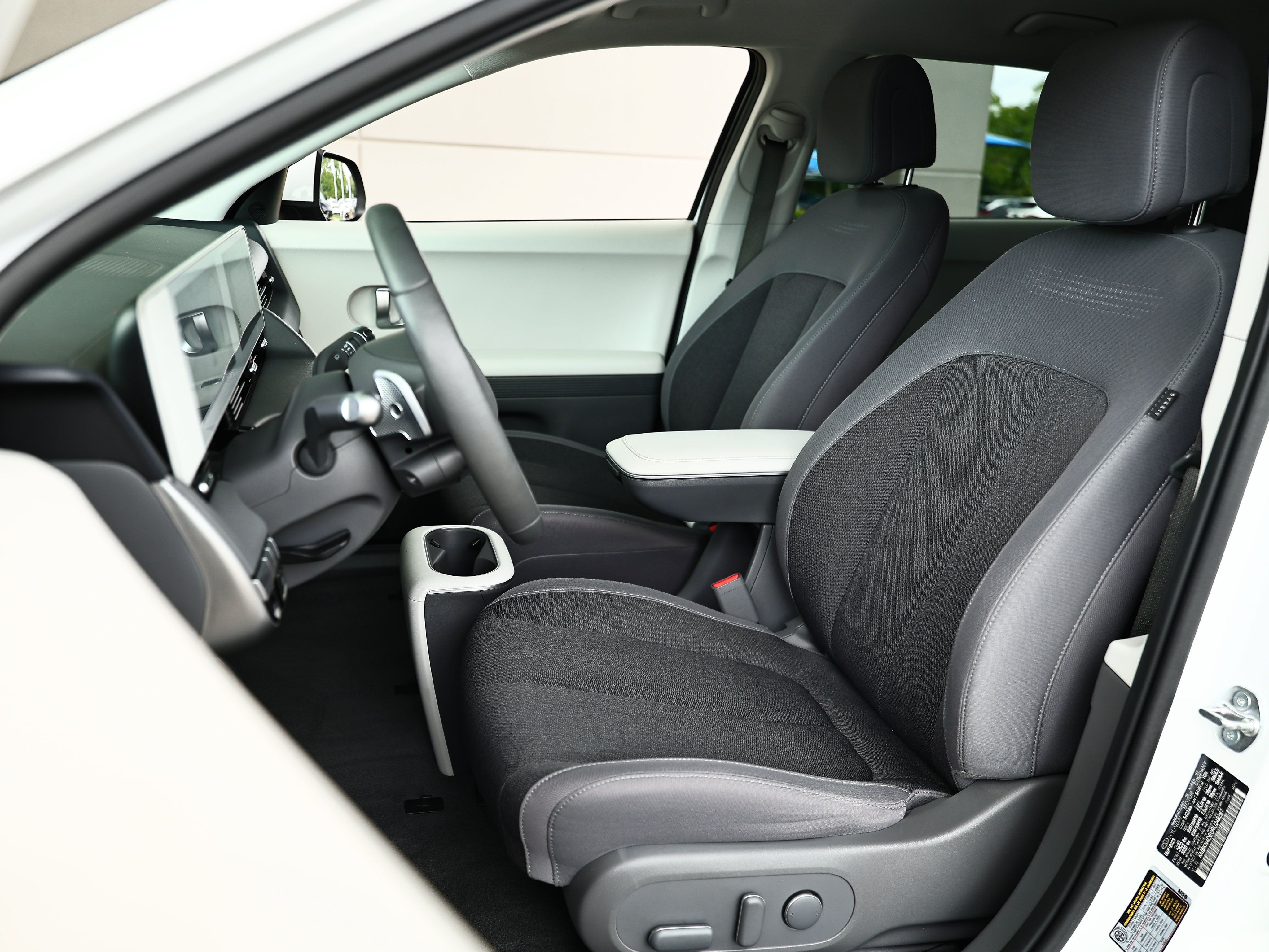 Used 2024 Hyundai Ioniq 5 SEL RWD image 20