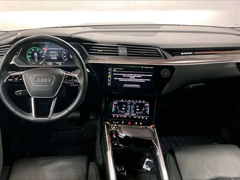 Certified 2024 Audi Q8 e-tron Prestige w/ Prestige Package image 18