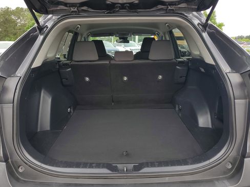 Used 2021 Toyota RAV4 XLE FWD image 9