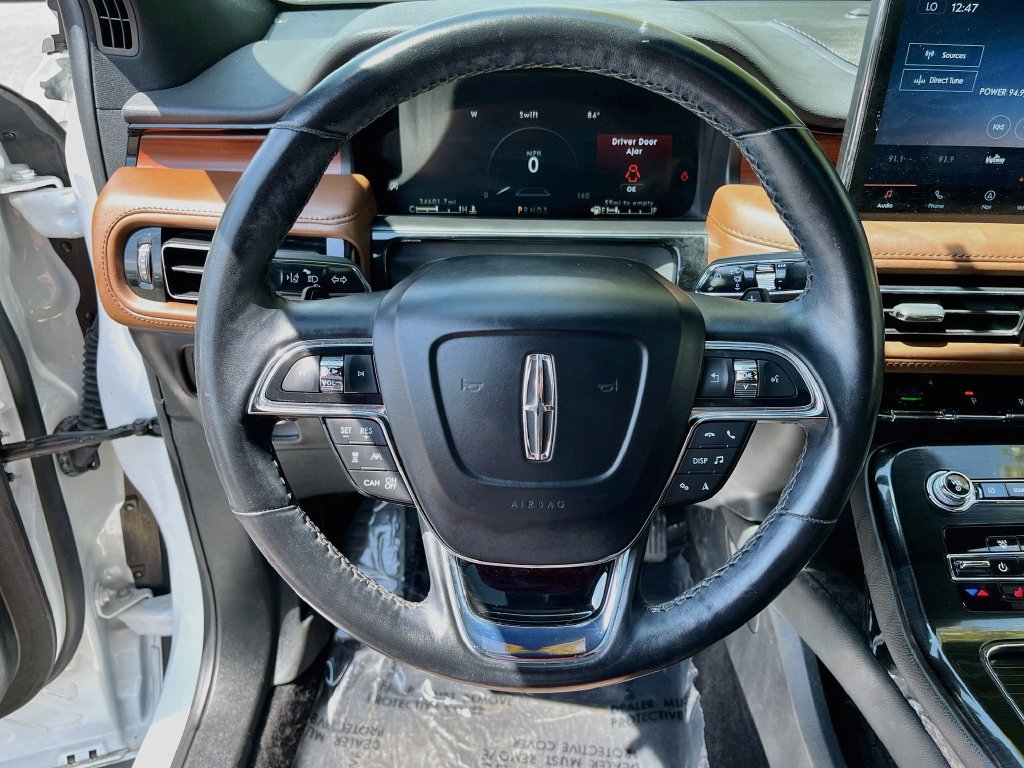 Used 2022 Lincoln Nautilus Reserve w/ Equipment Group 202A AWD/4WD image 11