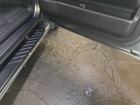 Used 2011 Ford F150 XLT w/ XLT Chrome Pkg image 15