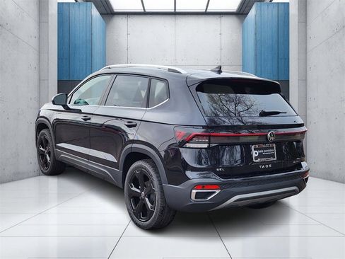 New 2026 Volkswagen Taos SEL image 30