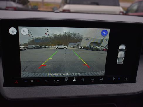 New 2025 Ford Maverick XLT w/ Equipment Group 301A image 27