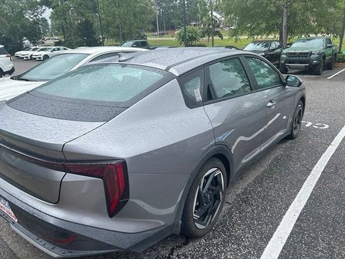 Certified 2025 Kia K4 EX FWD image 3