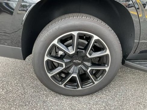 Used 2026 Chevrolet Tahoe RST w/ Comfort Package AWD/4WD image 14