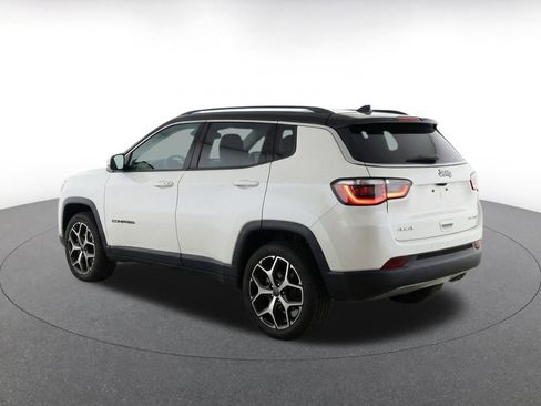 Used 2025 Jeep Compass Limited AWD/4WD image 7