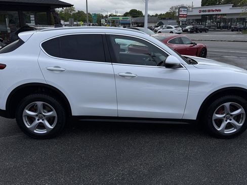 Used 2019 Alfa Romeo Stelvio AWD image 20