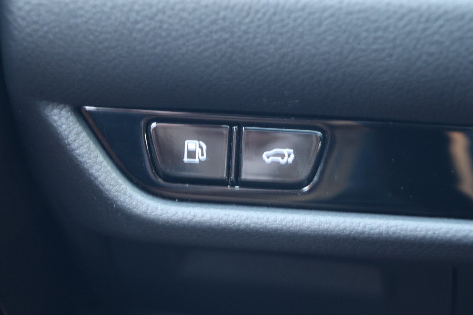 Certified 2025 Lexus NX 350h AWD w/ Accessory Package (K3) image 17