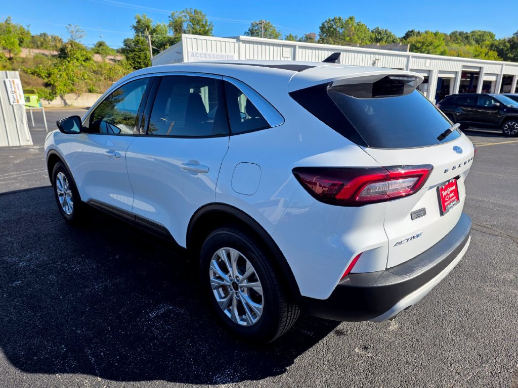 Used 2023 Ford Escape Active AWD/4WD image 6