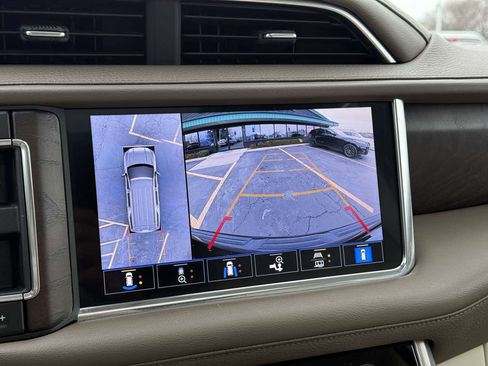 Used 2021 GMC Yukon XL Denali RWD image 32
