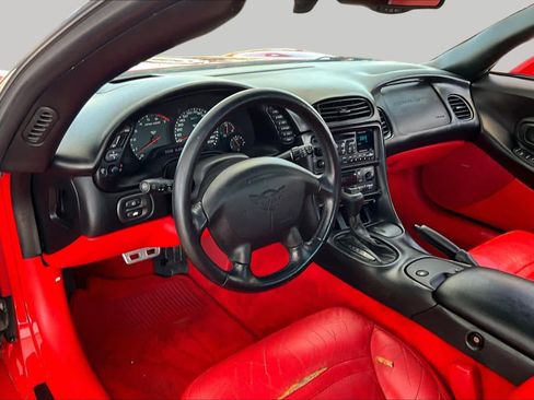 Used 2001 Chevrolet Corvette Coupe w/ Preferred Equipment Group2 RWD image 16