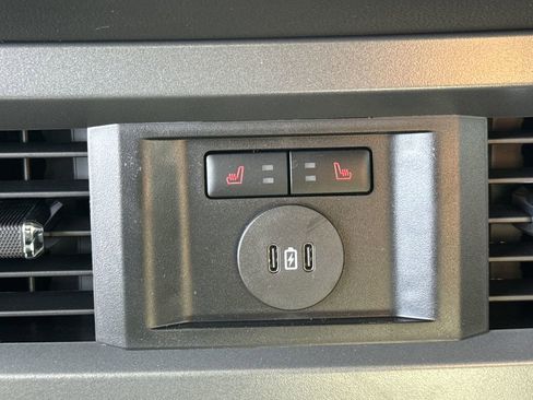 New 2026 Ford F250 Lariat w/ Black Appearance Package image 22