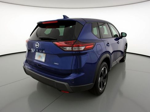 Used 2025 Nissan Rogue SV AWD/4WD image 9