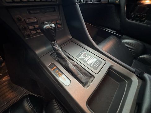 Used 1991 Chevrolet Corvette Coupe RWD image 17