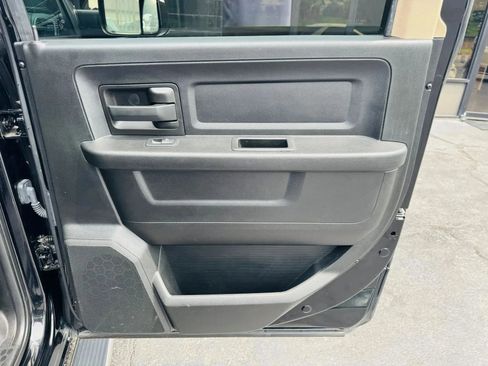 Used 2020 RAM 2500 Tradesman w/ Chrome Appearance Group image 19