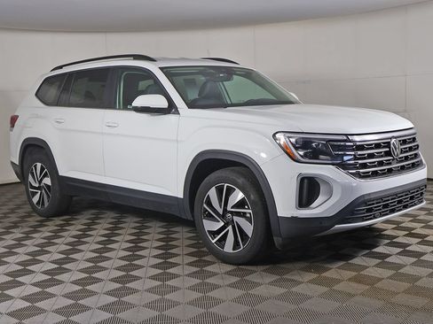 Used 2025 Volkswagen Atlas SE AWD/4WD image 50