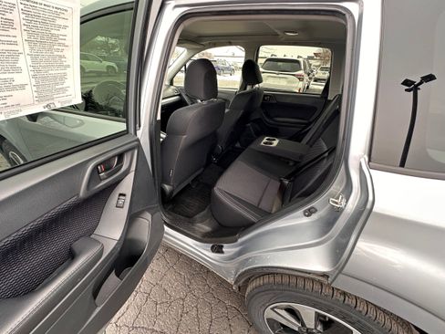 Used 2017 Subaru Forester 2.5i Premium image 10