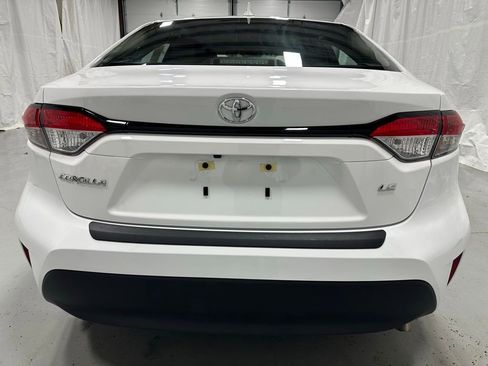 Used 2025 Toyota Corolla LE image 6