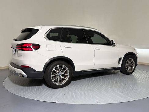 Used 2025 BMW X5 xDrive50e AWD/4WD image 6