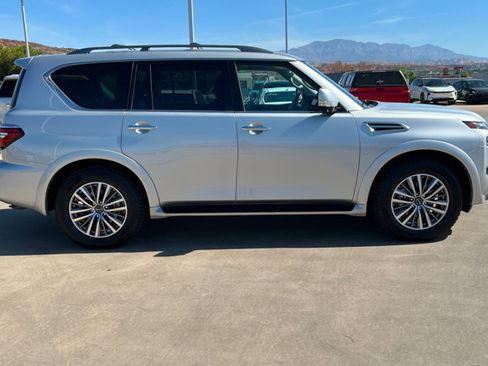 Used 2023 Nissan Armada SL w/ Captain's Chairs Package AWD/4WD image 6