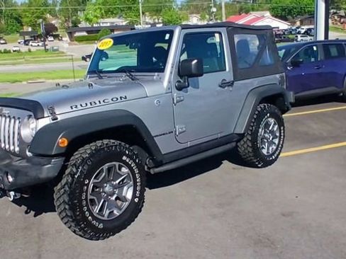 Used 2017 Jeep Wrangler Rubicon w/ Trailer Tow Group AWD/4WD image 7