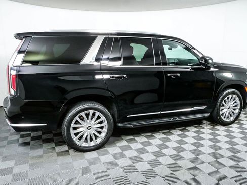 Used 2021 Cadillac Escalade Premium Luxury AWD/4WD image 2