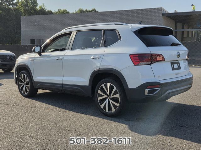 Used 2023 Volkswagen Taos SE FWD image 3