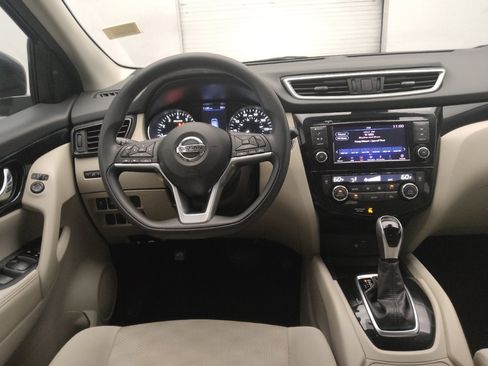 Used 2020 Nissan Rogue Sport SV FWD image 22
