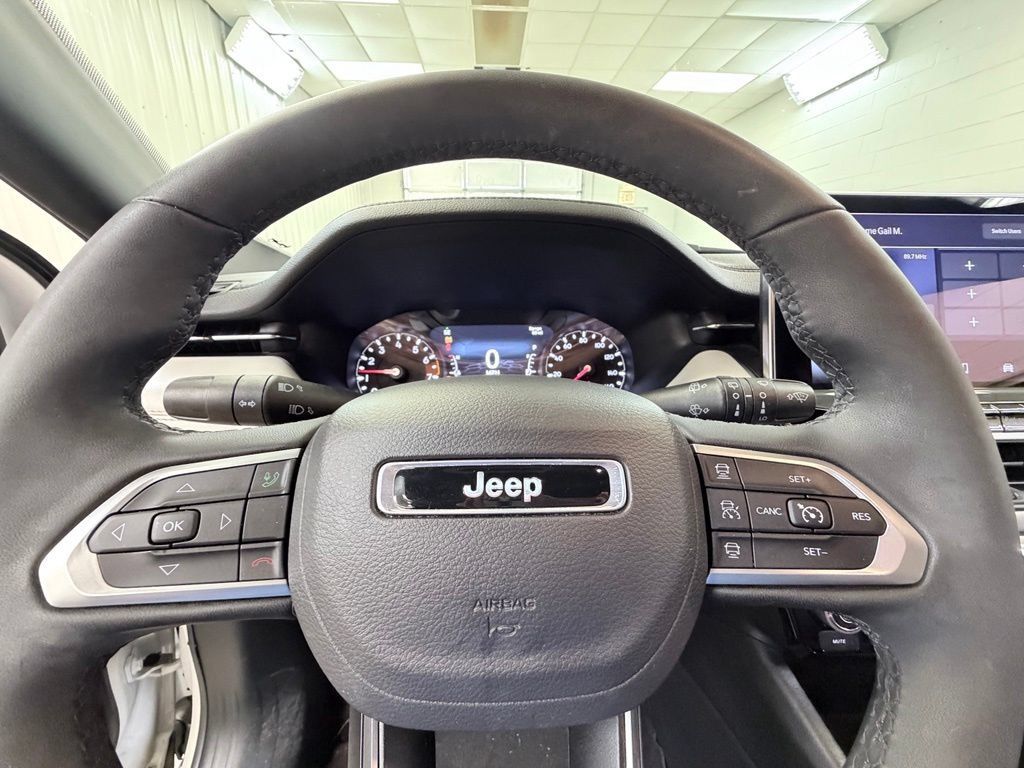 Used 2024 Jeep Compass Limited AWD/4WD image 46