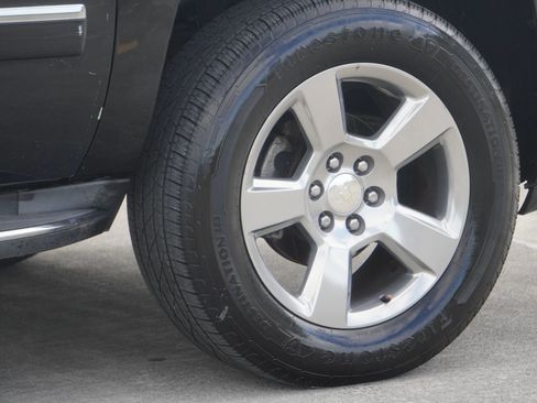 Used 2011 GMC Yukon Denali image 24