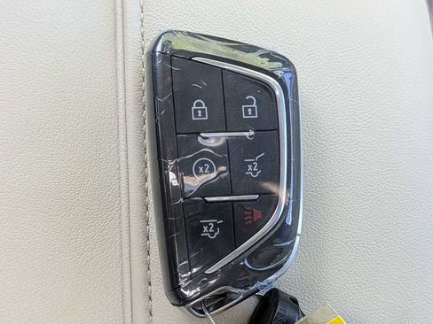Certified 2025 Cadillac Escalade Sport Platinum w/ LPO, Floor Liner Package AWD/4WD image 33