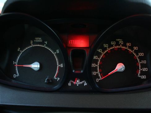 Used 2012 Ford Fiesta S FWD image 19