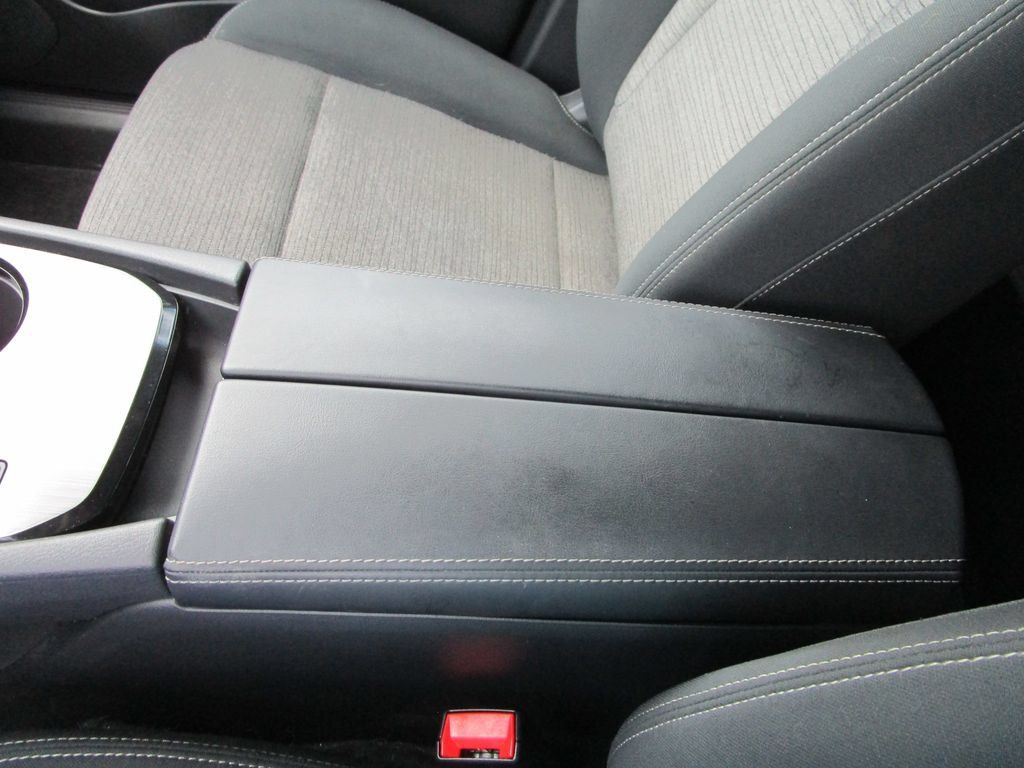 Used 2023 Nissan Rogue SV FWD image 36