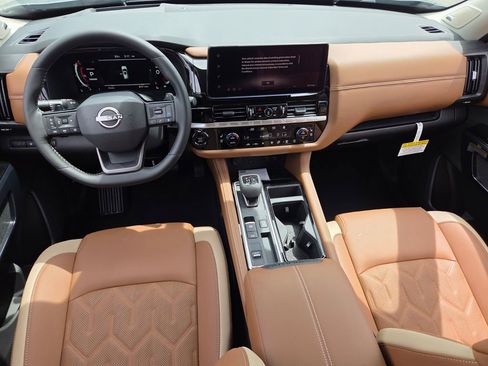 New 2026 Nissan Pathfinder Platinum FWD image 7