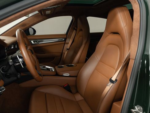 Used 2022 Porsche Panamera Turbo S image 14