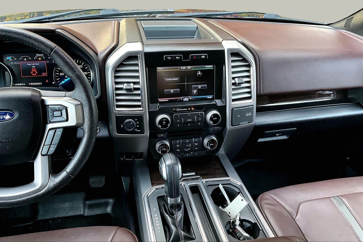 Used 2015 Ford F150 Platinum w/ Equipment Group 701A Luxury AWD/4WD image 7