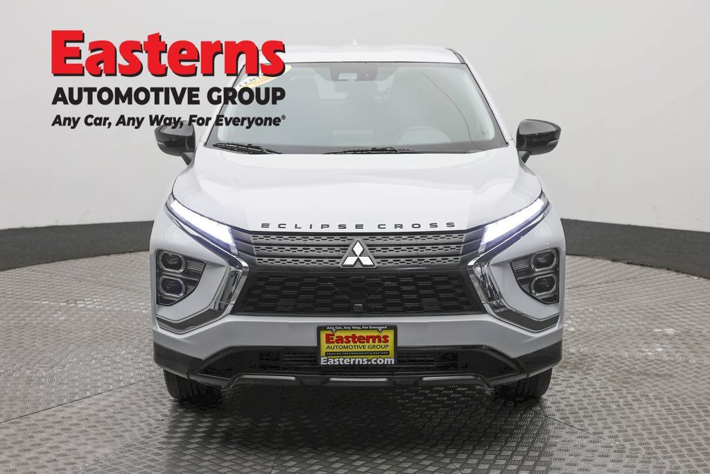 Used 2024 Mitsubishi Eclipse Cross LE AWD/4WD image 4
