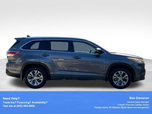 Used 2015 Toyota Highlander XLE AWD/4WD image 4