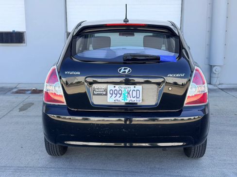 Used 2011 Hyundai Accent GS w/ Premium Pkg 3 FWD image 4