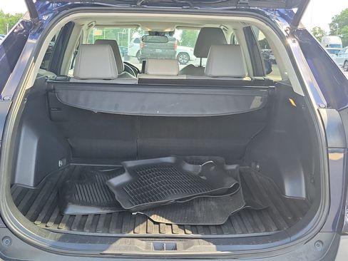 Used 2019 Toyota RAV4 XLE Premium w/ Cold Weather Package AWD/4WD image 10