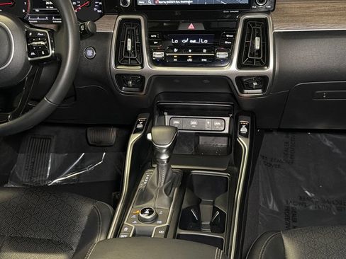 Certified 2022 Kia Sorento X-Line EX AWD/4WD image 19