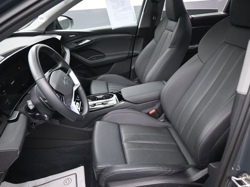 Used 2025 Audi Q6 e-tron Premium Plus w/ Premium Plus AWD/4WD image 28