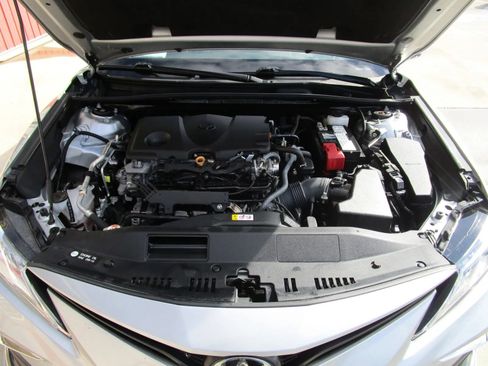 Used 2024 Toyota Camry XLE FWD image 35