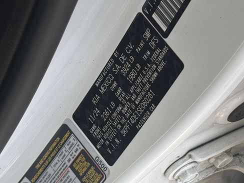 Used 2025 Kia K4 FWD image 31