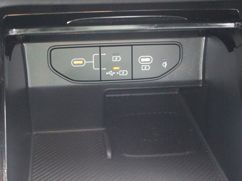 Certified 2025 Kia Sorento SX Prestige image 35