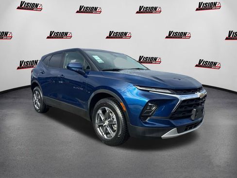 Used 2023 Chevrolet Blazer LT image 3